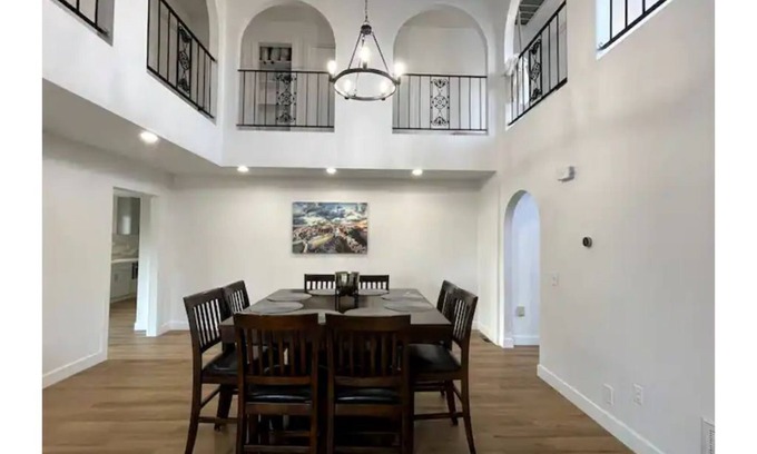 Fairfield House | Cheerful Cozy Home Recently Remodeled