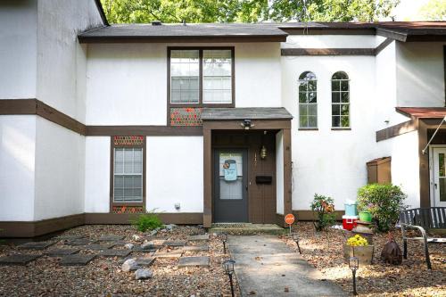 Hot Springs Village Apartment | Cheerful Hot Springs Village Condo