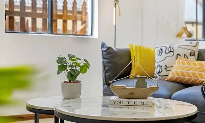 Summer Hill House | Cheerful three Bedroom house close to City