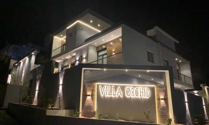 Al Hada Villa | Cheerful Villa w/Garden and Balconies Overlooking Al Hada 5 minutes from Center