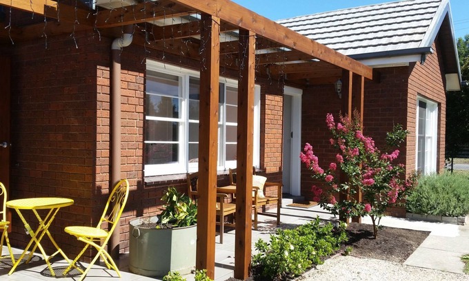 Mansfield House | Chenery Retreat right in the heart of Mansfield, Victoria.