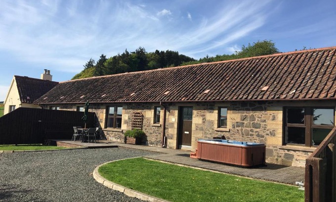 Cupar House | Cherry Blossom Cottage near Cupar Fife