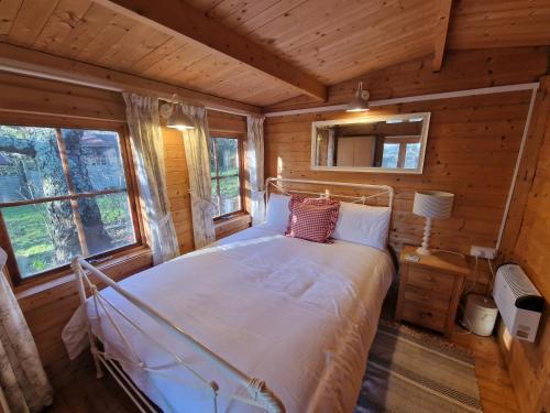 Chideock Ski Chalet | Cherry Orchard Retreat