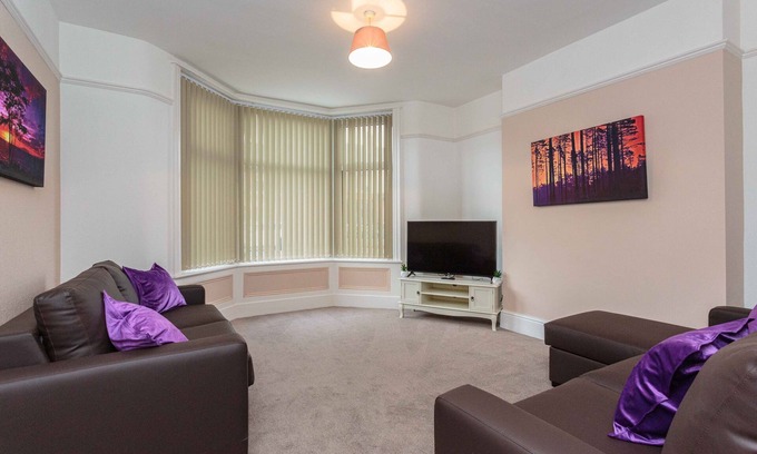 South Shore Apartment | Cherry Property - Passion Fruit Suite