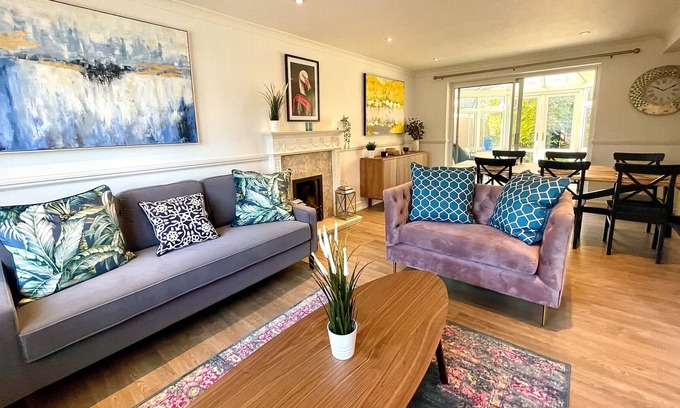 Runnymede House | Chertsey, Luxurious Three Bedroom Home
