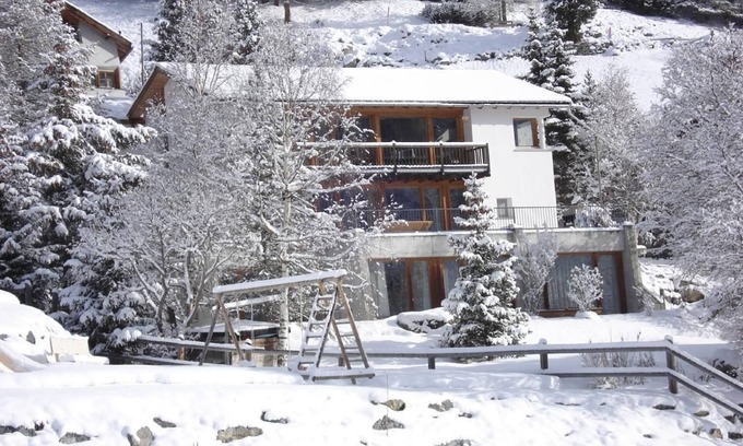 Bever House | Chesa Spelm