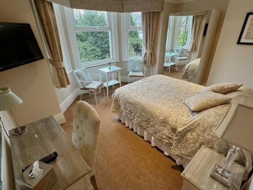Trafford Hotel | Cheshire Hospitality Ltd Trading As Lennox Lea Studios and Apartments