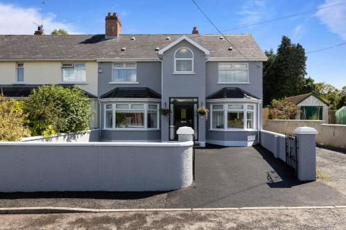 Dunmurry House | Chestnut House, Beautiful, spacious & comfortable