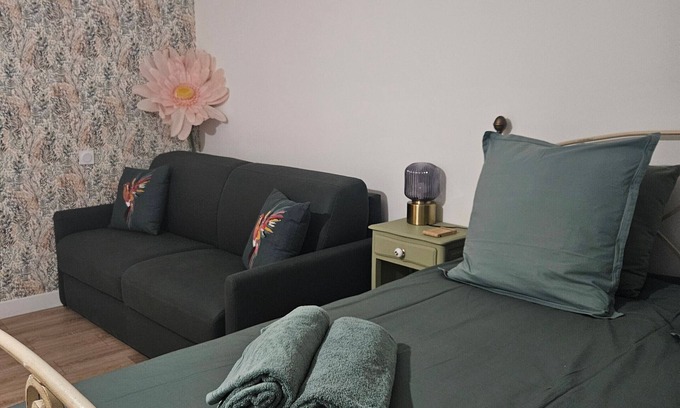 Messas Bed & Breakfast | Cheverny Room: Guesthouse with heated pool & breakfast included