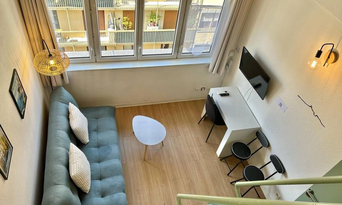 4th Arrondissement Apartment | Chez Martin - Studio Hospital Timone St Pierre Palais omnisports