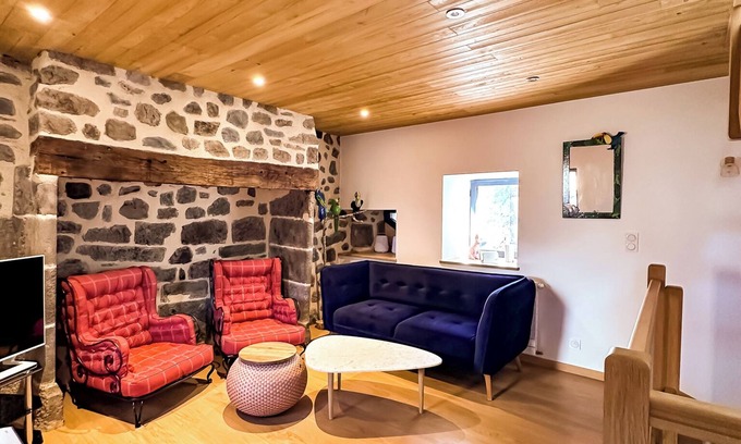 Raulhac House | Chez Mimi - La Petite Tour in Raulhac - Cantal