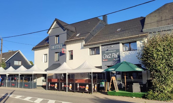 Robertville Hotel | Chez Phil