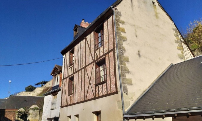Amboise Cottage | Chez Romane: charming gîte at the foot of the castle