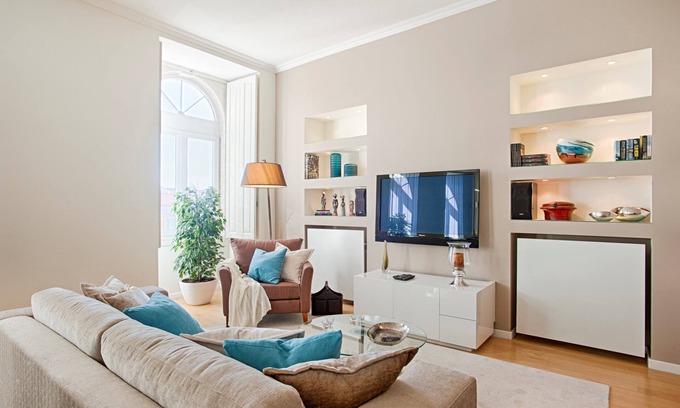 Martires Apartment | Chiado 3 - Picadeiro Square - Fantastic apartment, recently renovated and decorated with extremely g