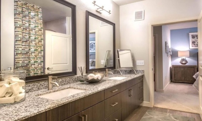 George Bush Park/Eldridge Apartment | Chic 1-bedroom apartment in fantastic Houston with fitness room, AC , internet
