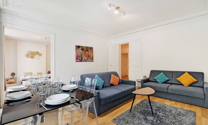 Porte-Saint-Martin Apartment | Chic apartment - 3BR/10P - Gare de l'Est/République