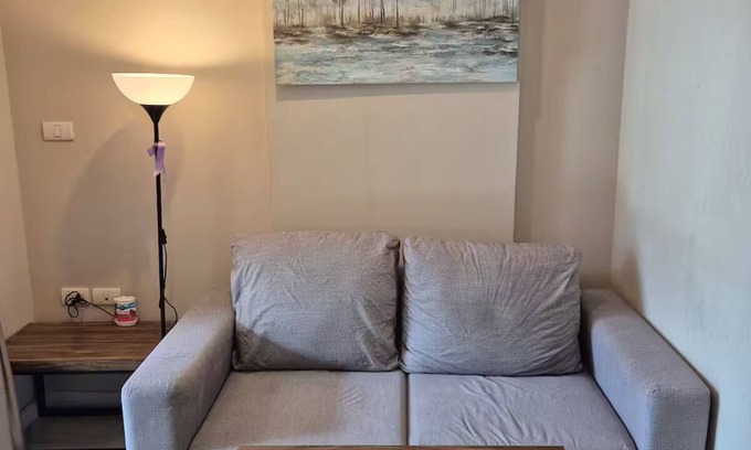 Thung Maha Mek Apartment | Chic City Condo MetroLux Rama 4