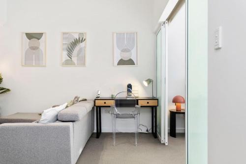 Perth Central Business District Apartment | Chic City Living Retreat - 1 Bdrm In Perth's Heart