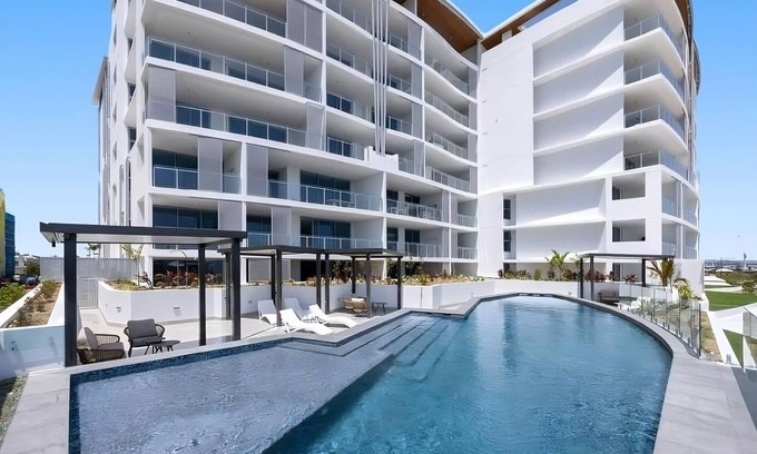 Wurtulla Apartment | Chic Coastal Escape with Pool & Gym Access