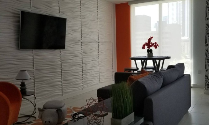 Downtown Miami Condo | CHIC & COZY CONDO HEART OF BRICKELL/MIAMI NEXT TO B.CITY CENTRE,PARKING AVAILAB