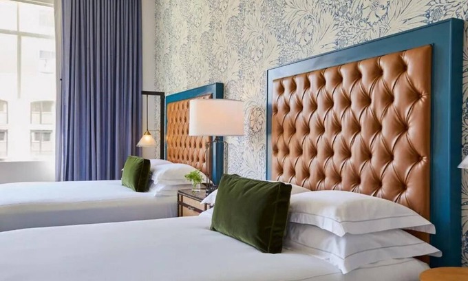 Downtown Denver Hotel | Chic Escape Near Coors Field | Pets Welcome | Premium Room with 2 Queen Beds