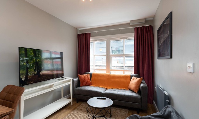 Northern Quarter Condo | Chic & Fun 2 Bedroom Apartment