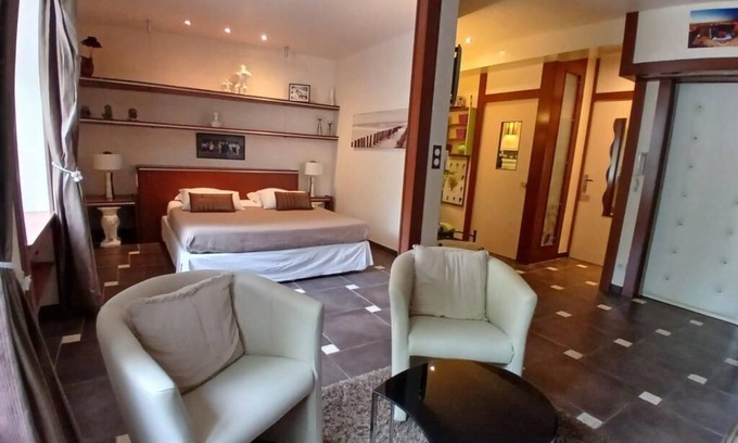 Orange Apartment | Chic loft in the heart of Orange