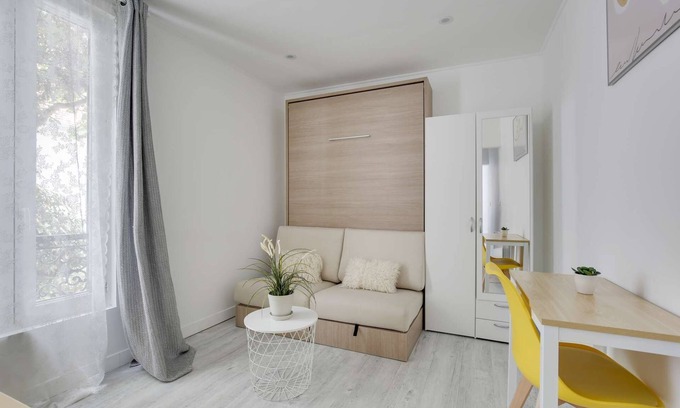 Colombes Apartment | Chic studio near Paris