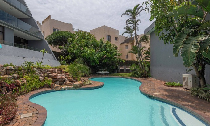 Umhlanga Apartment | Chic upmarket 3-bedroom apartment with AC and WiFi in lovely uMhlangann