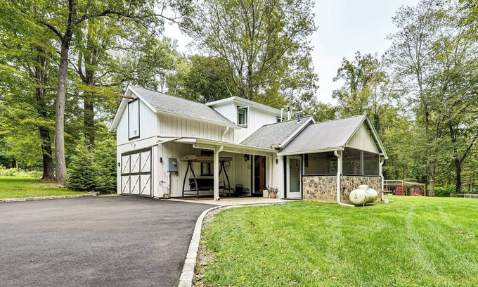 Redding Ridge Cottage | Chickens On-Site: Cottage, 2 Mi to Saugatuck Falls