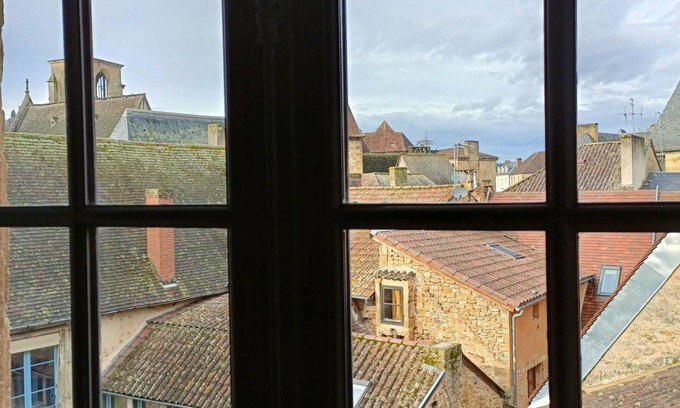 Sarlat-la-Caneda Historic Center Apartment | Chillout and charming 2 bedroom apartment in the heart of the medieval city