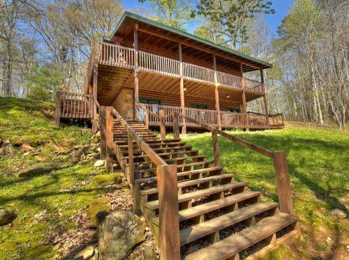 McCaysville House | Chimney Path On Fightingtown Creek - Cuddleup