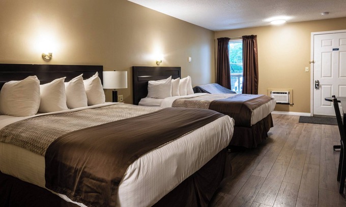 Sundre Hotel | Chinook Country Inn