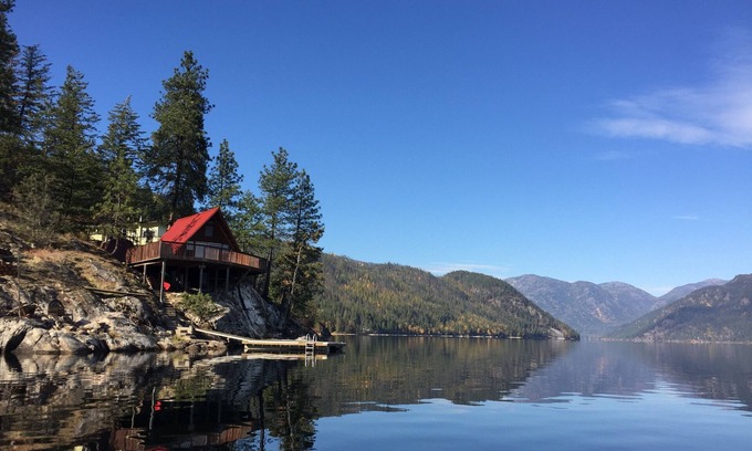 Grand Forks Cabin | Christina Lake Waterfront Boat Only Cabin