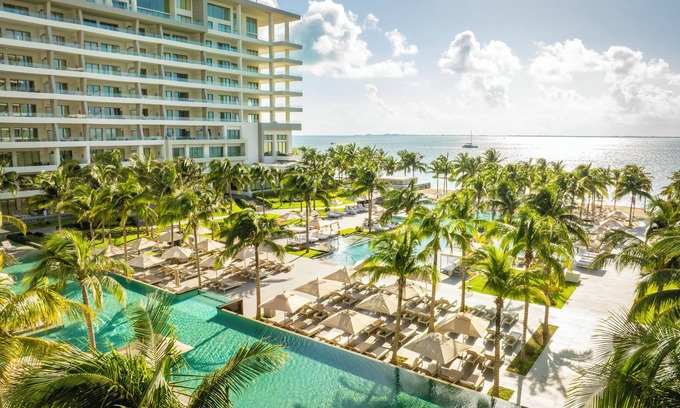 Isla Mujeres Resort | Christmas Week in Cancun at Garza Blanca Resort Two Bedroom Holiday Stay