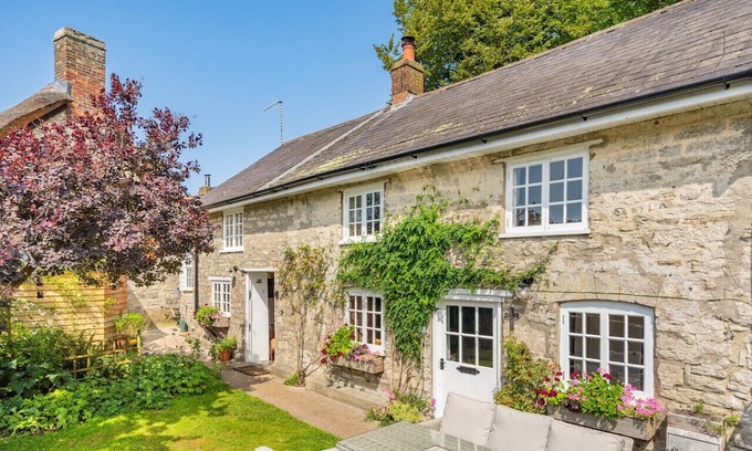 Littlebredy House | Church Cottage - Martinstown