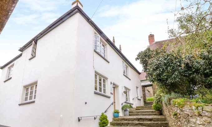 Broadwoodkelly Cottage | CHURCH STEPS COTTAGE, family friendly, with open fire in Winkleigh
