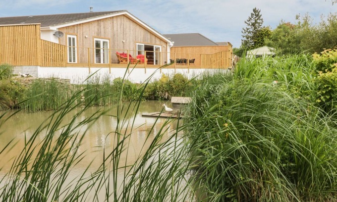 Quintrell Downs House | CHY LAGEN HOS, family friendly, with open fire in Newquay