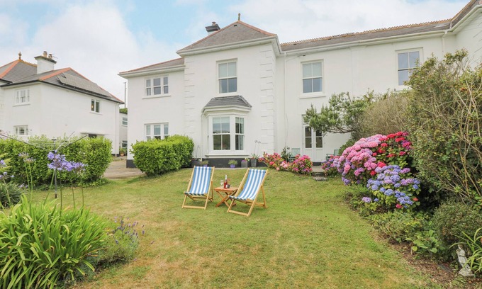 Porthcurno Cottage | CHYNANCE, character holiday cottage, with open fire in Porthcurno