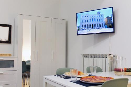 Stazione Apartment | CIAO BELLI flat city centre and parking - Appartamento centrale con posto auto