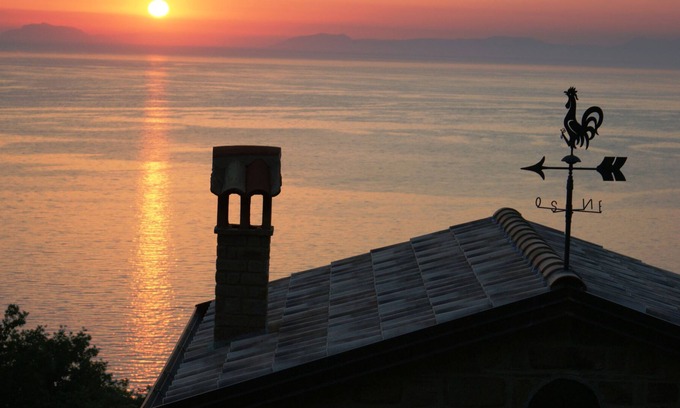 Castellabate Cottage | CILENTO PANORAMIC STONEHOUSE ON THE SEA