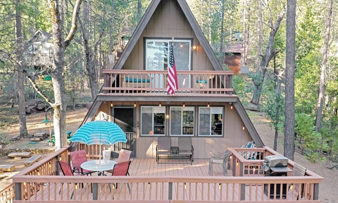 Glencoe Cabin | Cinnamon Bear-Adorable A-Frame with A/C!