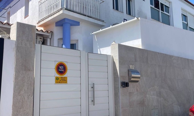 Mairena del Aljarafe House | Circus-goretti House in quiet and peaceful area