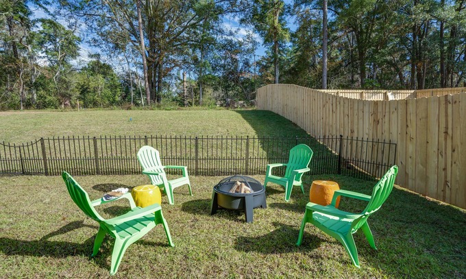 Tallahassee House | Citrus Cottage: Comfy - Hwy 10 - Peaceful Retreat