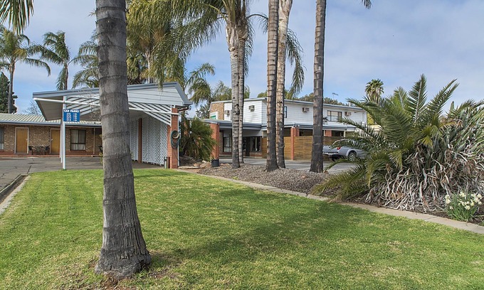 Renmark Hotel | Citrus Valley Motel