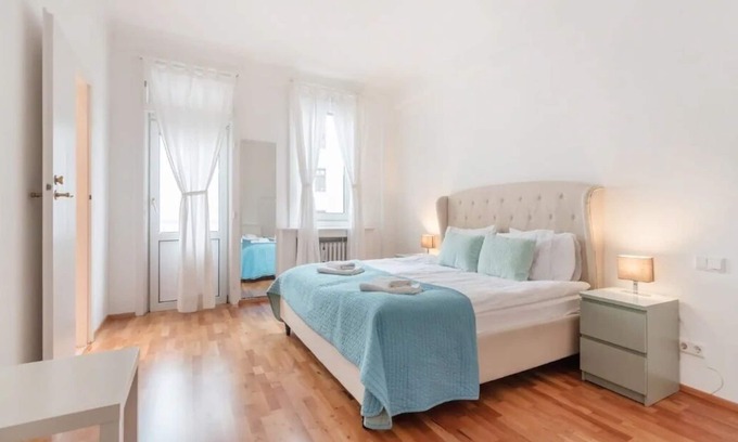 Wieden Apartment | CITY CENTER SUITE OPERASTREET "the desert"