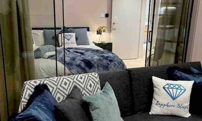 Chinatown Apartment | City Centre Luxe 3Bed & 3bath M1