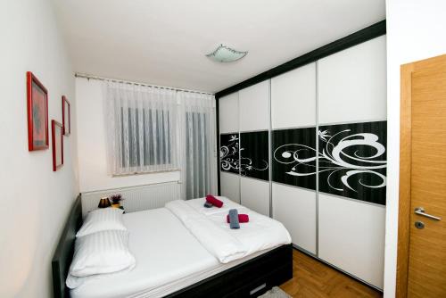 Osijek Apartment | City Osijek, CENTAR, SELF CHECK IN