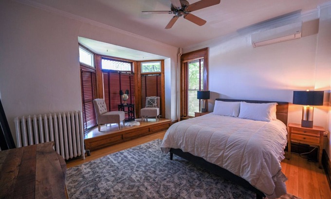 City Park Apartment | City Park Manor - Fully Furnished!