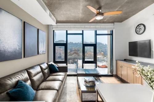 Five Points South Apartment | City Views 2BR Floor-to-Ceiling Windows